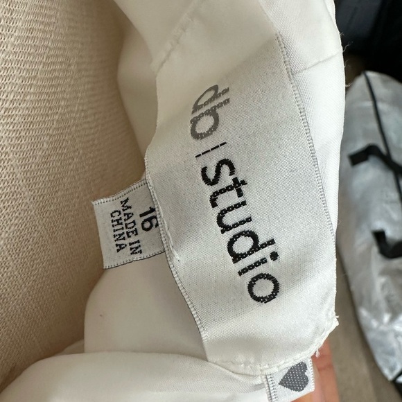 AB Studio White Pleated Sweetheart Wedding Gown - Picture 4 of 8